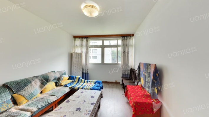 石油龙脊小区二手房实景图