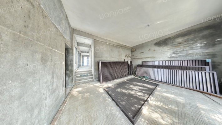 元一高尔夫别墅四期二手房实景图