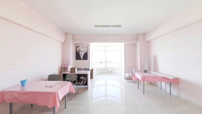 曼哈顿国际公寓二手房实景图