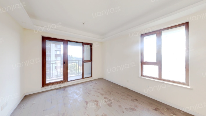 牛驼温泉孔雀城漪泉苑二手房实景图