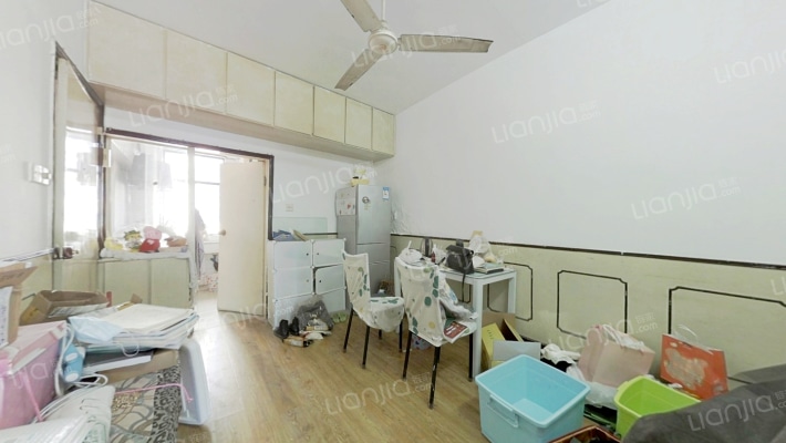 太阳公寓小区二手房实景图