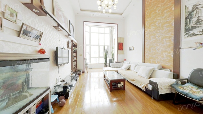 江霆华府二手房实景图