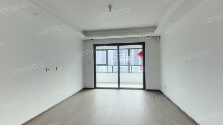 卓越中心二手房实景图