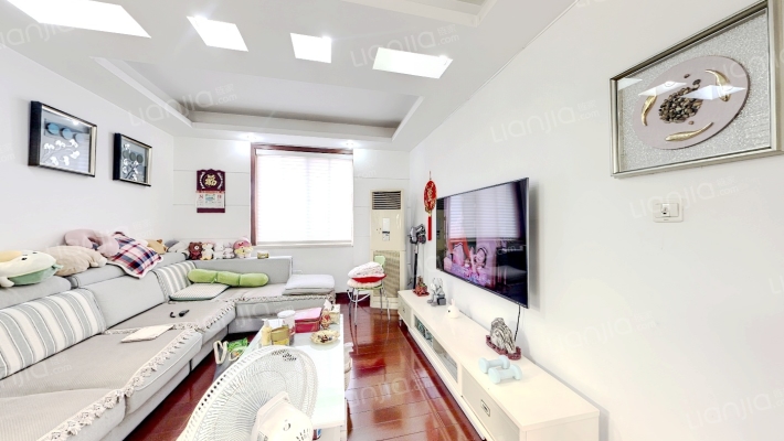 新德小区二手房实景图