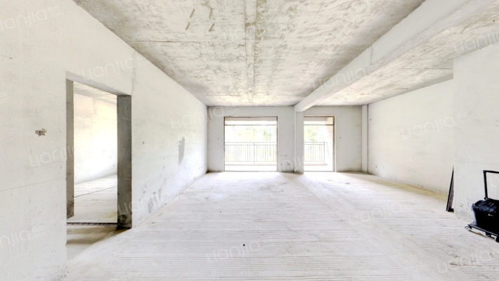 泰睿华府二手房实景图