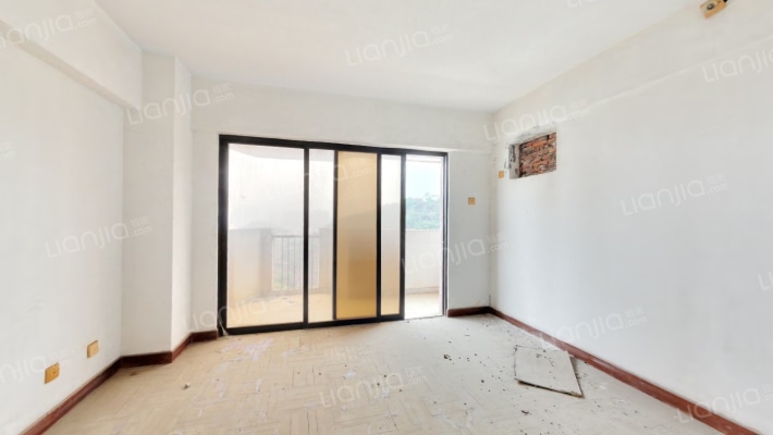 金海新苑二手房实景图