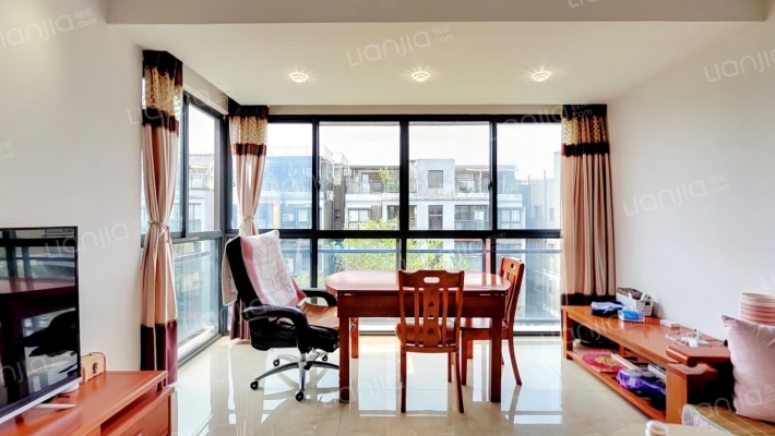 彰泰城东区二手房实景图