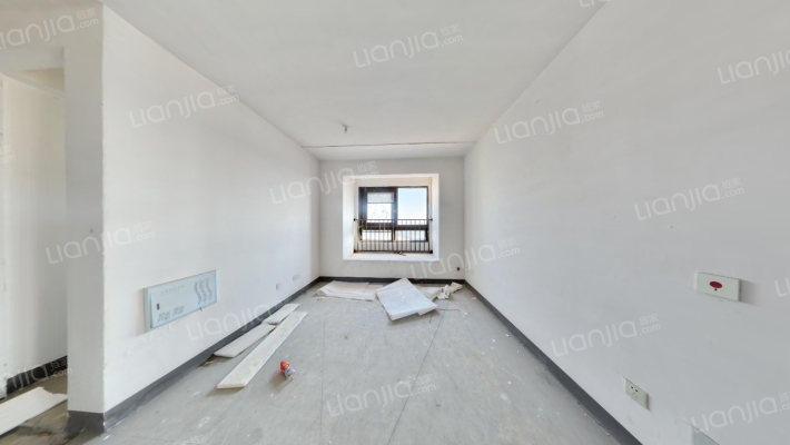 绿地境启澜庭南区二手房实景图