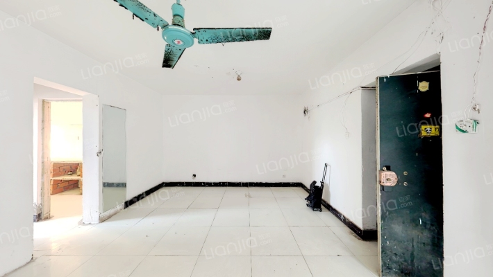 北元还原楼二手房实景图