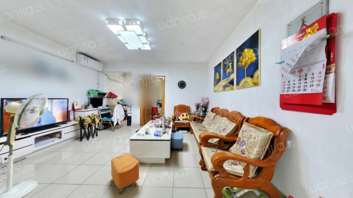 艺丰花园D区二手房实景图