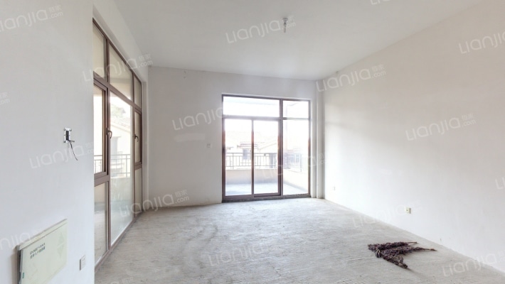 望津山别墅区二手房实景图