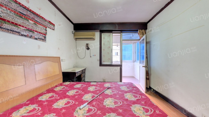 西潭新村二手房实景图