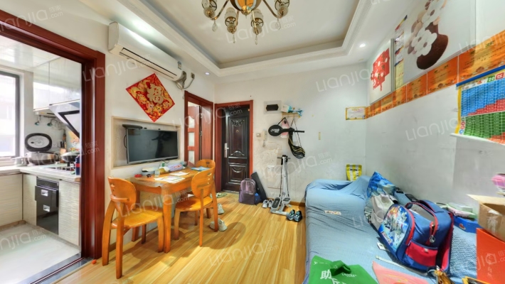 机场路1巷64号院二手房实景图