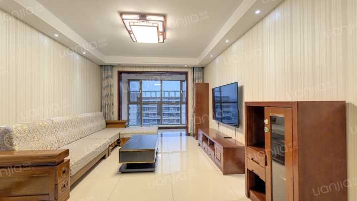 开发区 君临天下御景园  南北通透三居室-客厅