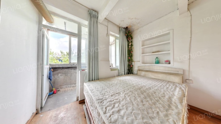 双桥路240号二手房实景图