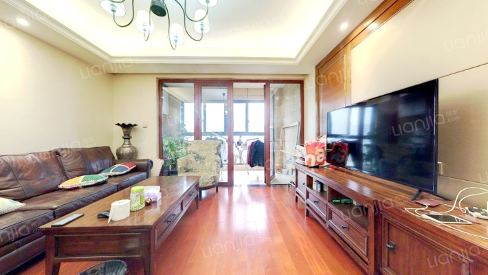 颐和湾花园二手房实景图