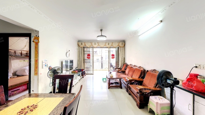 粤顺华庭二手房实景图