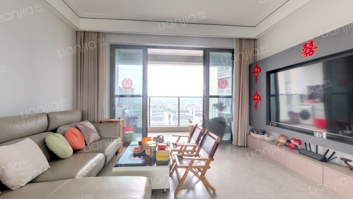 卓越晴熙云翠二手房实景图