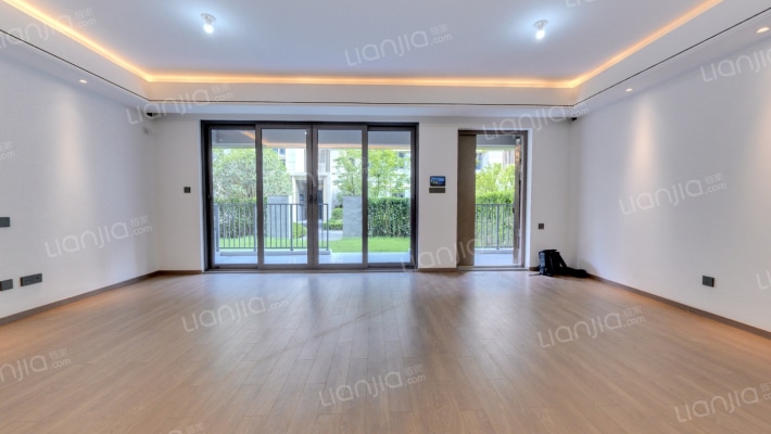 湖翠晓印轩二手房实景图