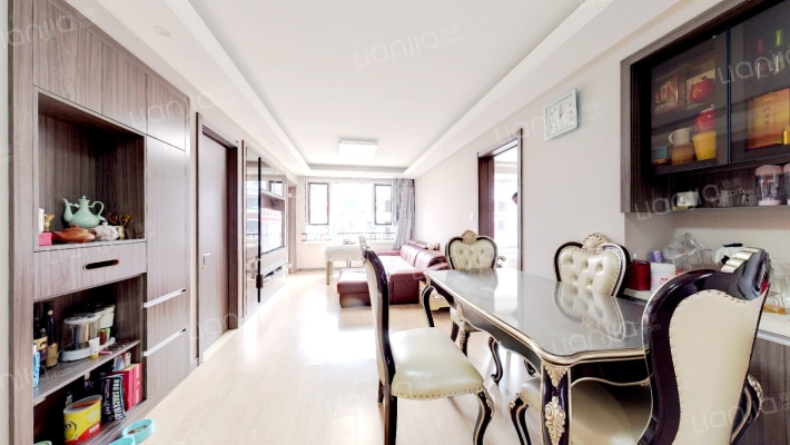 万科翡翠四季C2区二手房实景图