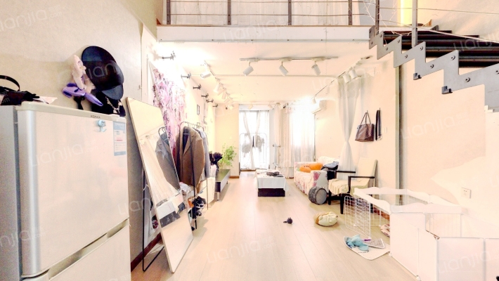 城市大厦二手房实景图