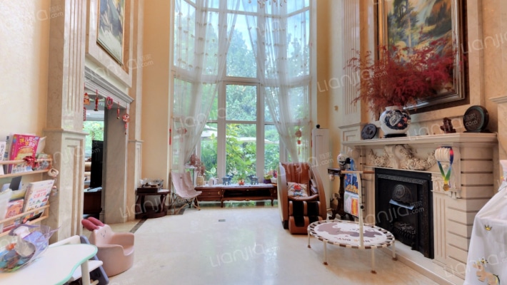 比华利豪园二手房实景图