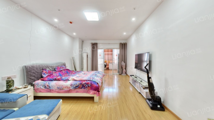 万宇汽车五金博览中心二手房实景图