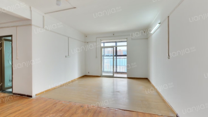 龙阳南苑二手房实景图