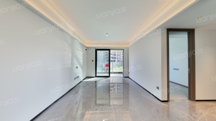 卓越晴翠府二手房实景图