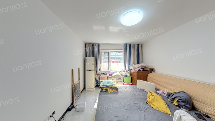 银行里二手房实景图