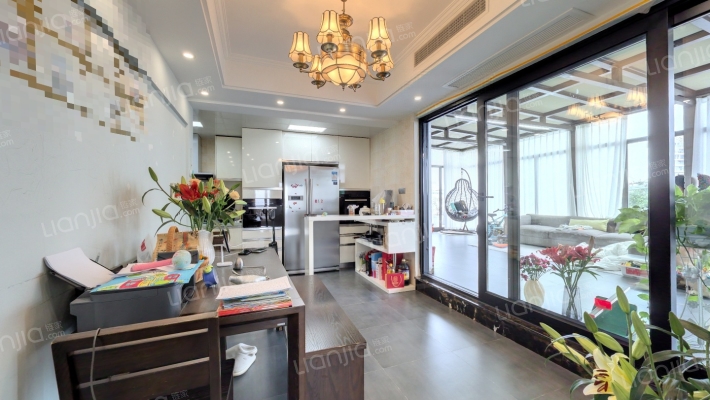 保利玫瑰之湾二手房实景图