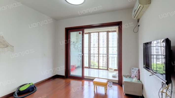 洛城橙园二手房实景图