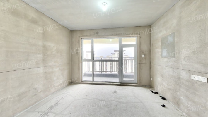 碧桂园·翡翠山二手房实景图