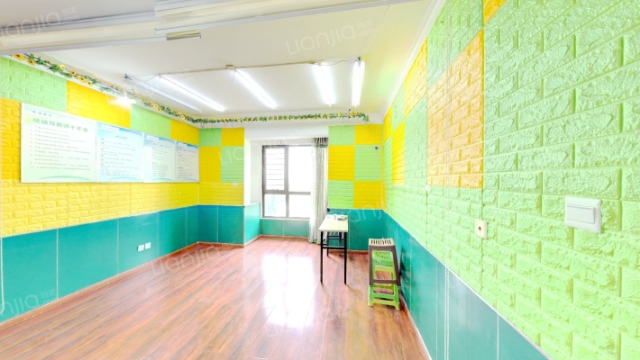 富力盈通国际公寓二手房实景图