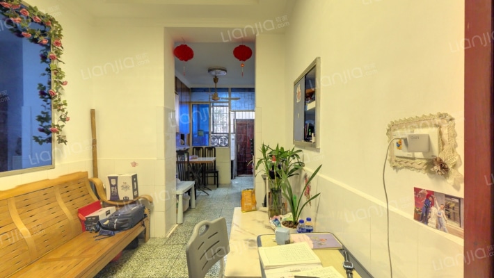 袁家岗150号二手房实景图