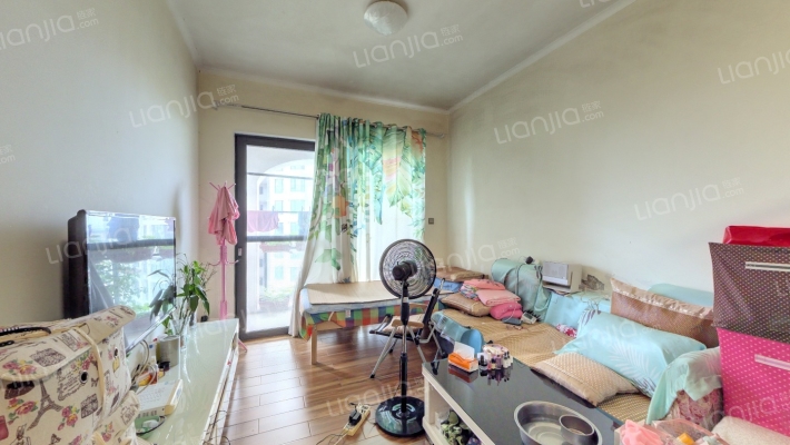 美林湖汇泉湾二手房实景图