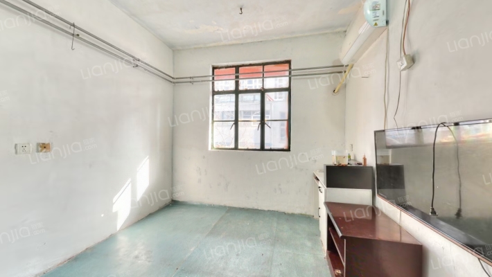 秦岭路5号院二手房实景图