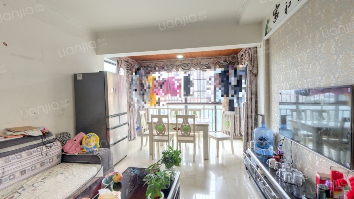 鲜花大院二手房实景图