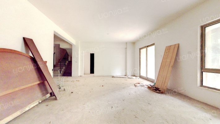 名湖豪庭珑御二手房实景图