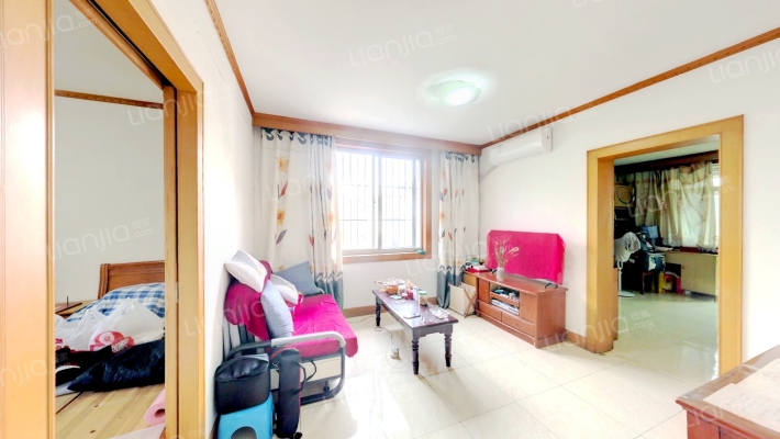 市政新颜小区二手房实景图