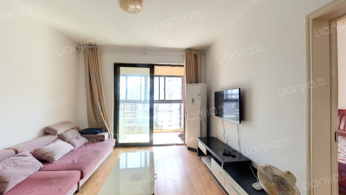 四里河畔C区二手房实景图