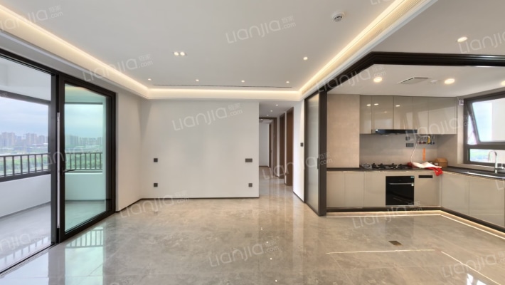 保利天汇二手房实景图