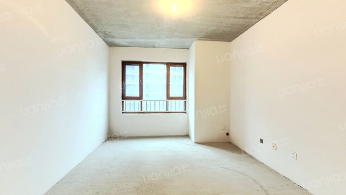 鸿坤新维港二手房实景图