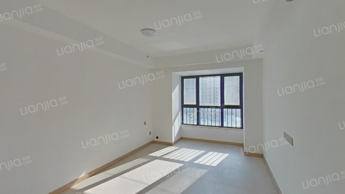 美的置业广场二手房实景图