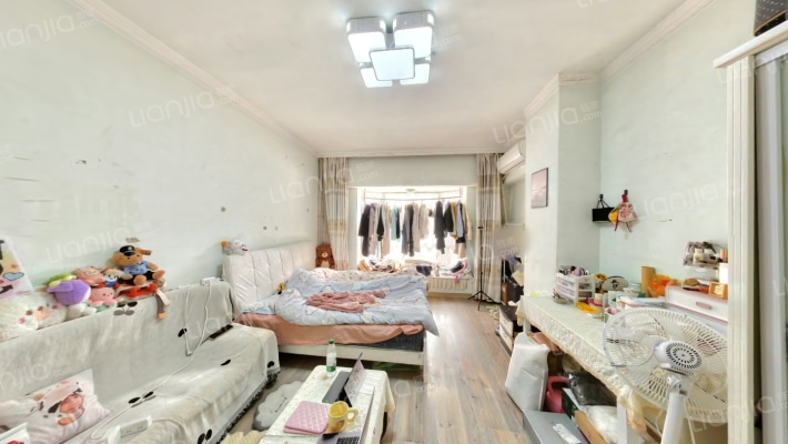 泰时三湘金地二手房实景图