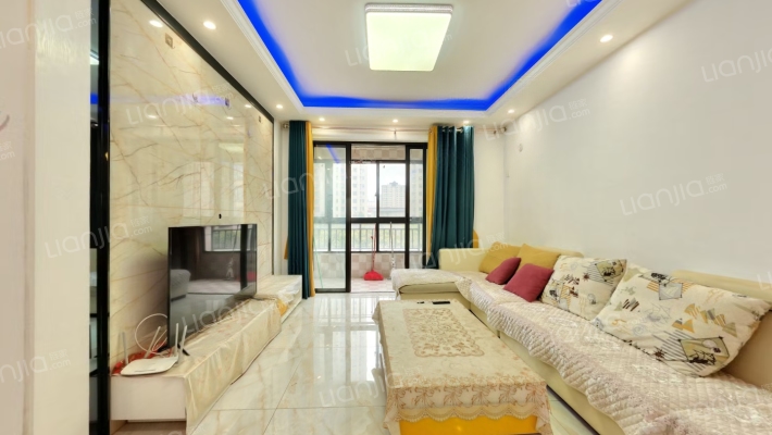 保利金香槟二手房实景图