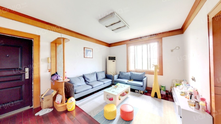 虹泰公寓东区二手房实景图