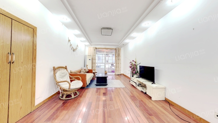 月亮河新村二手房实景图