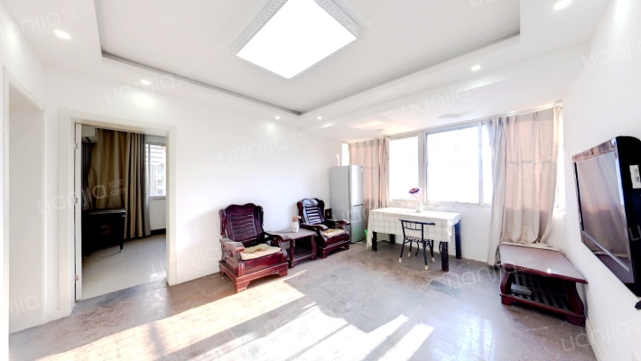 中经路6号二手房实景图