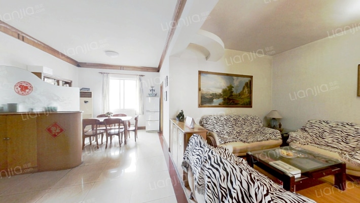 江铃桃花小区二手房实景图